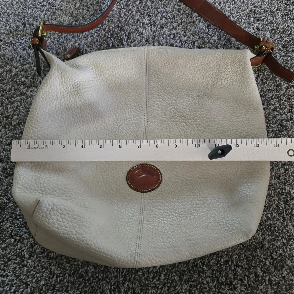 Dooney & Bourke Hobo Bag Womens Large Cream Tan All Weather Leather Vintage